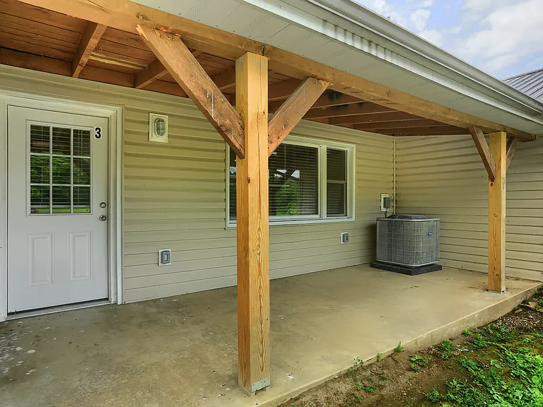 124 Kathleen Dr #3 — Photo 17