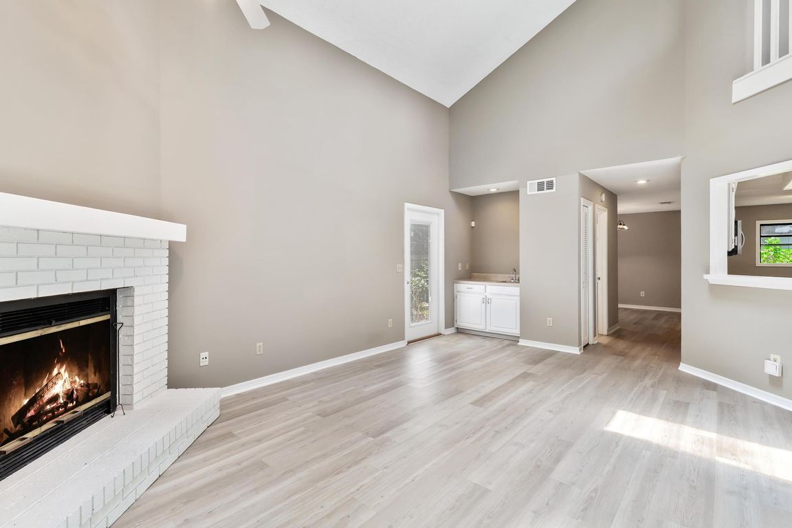 next background image