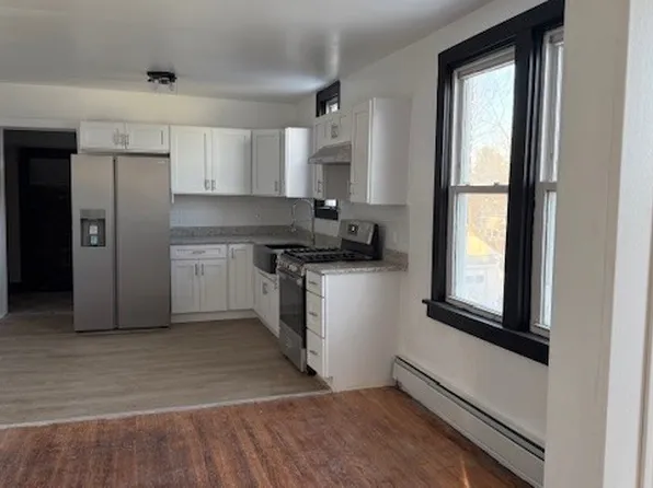 35 Wolfert Ave, Menands, NY 12204