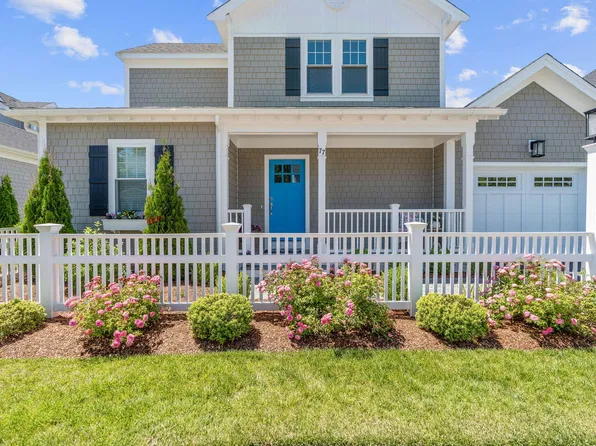 77 Cobblestone Circle, Mashpee, MA 02649
