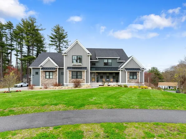 9 Shay Ln, North Reading, MA 01864
