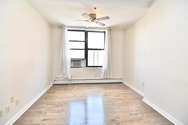 Rented by Bohemia Realty Group | media 12