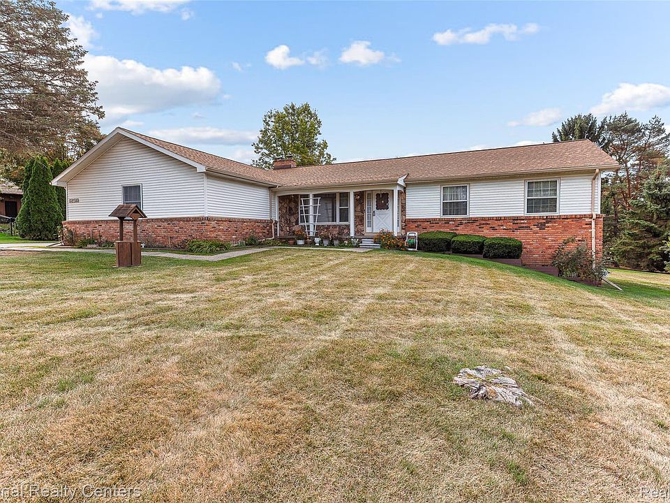 1st image of 12518 Clover Ln