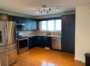 8 Riverbend Ave #1A, Winnipeg, MB R2M2N6