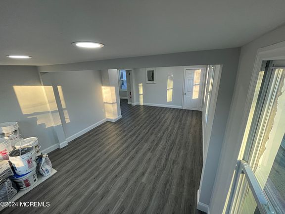 5th image of 1257 Washington Ave APT 2