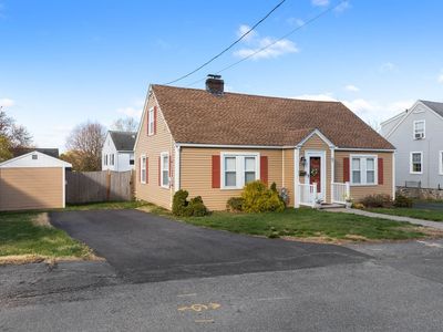 87 Buckingham Rd, North Andover, MA, 01845