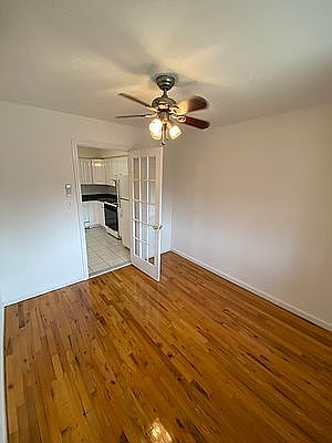 4th image of 48 N Henry St #2