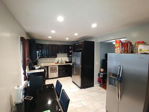 3rd image of 42 Lincoln St