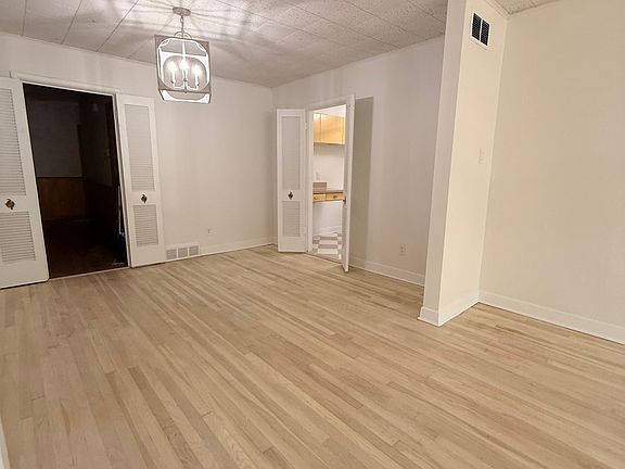 2nd image of 1818 Galloway Ave