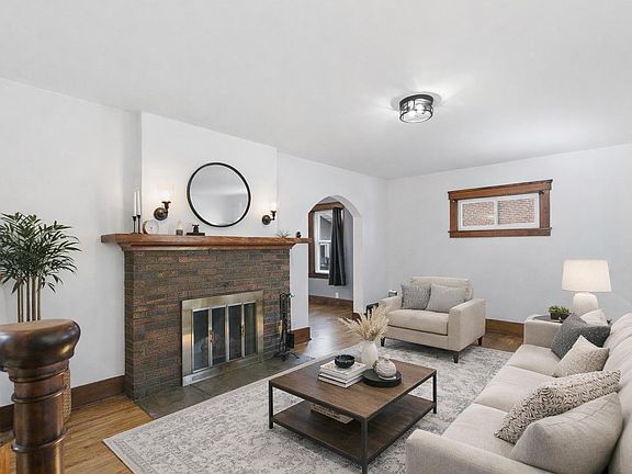 2nd image of 825 N Garfield Ave