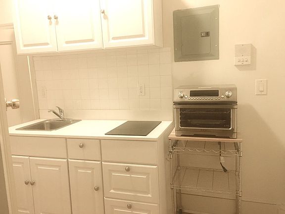 4th image of 471 W 141st St #1
