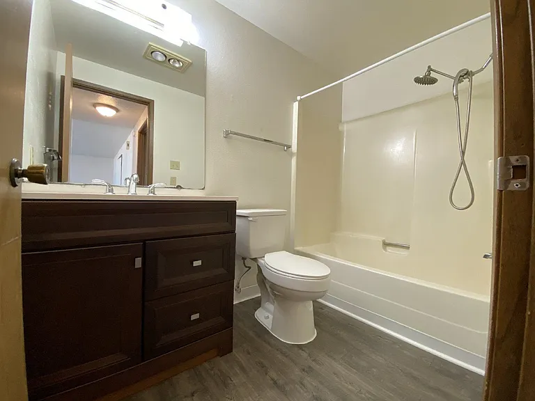 146 NE Atkinson Ct #22 — Photo 9