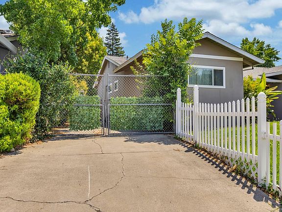3rd image of 6708 Woodmore Oaks Dr