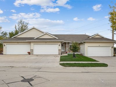 3304 Stoneview Cir SW, Cedar Rapids, IA, 52404