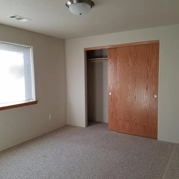 1042 SW Princeton Pl — Photo 10