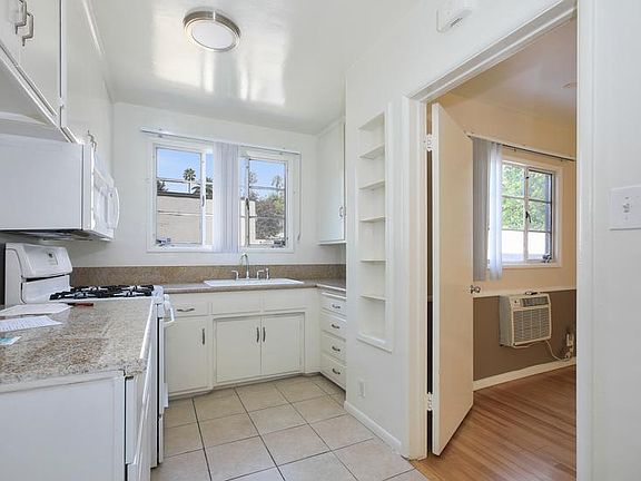 5th image of 265 E California Blvd APT B