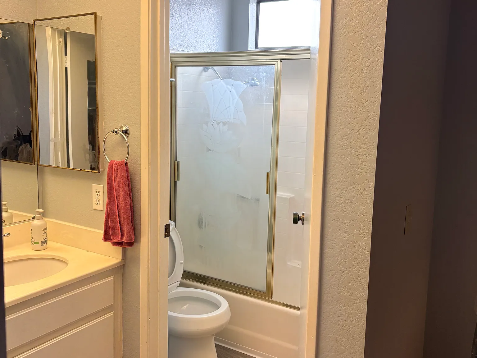 2 bed, 994 sqft, $1,150 — Photo 3