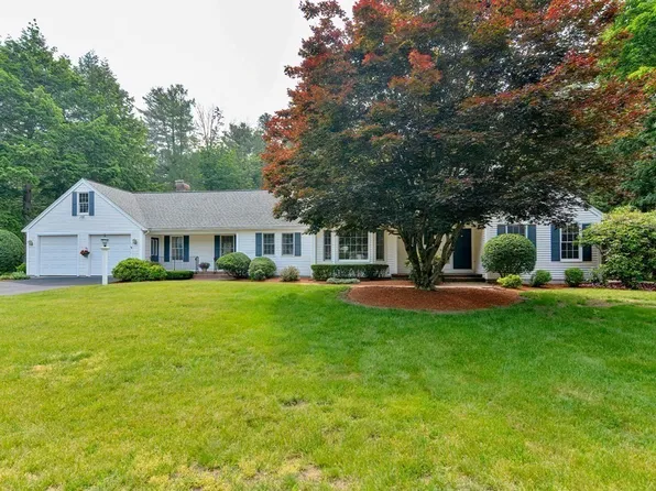 3 Dixons Path, Foxboro, MA 02035