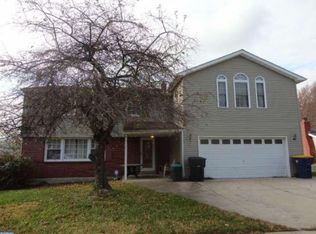918 Woodcrest Dr, Dover, DE 19904
