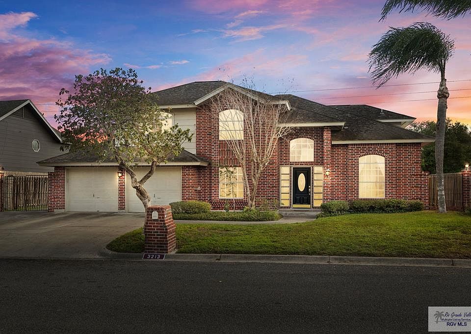 1st image of 3213 Banyan Dr