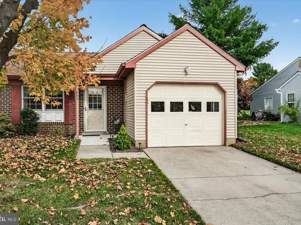 7006 Arbor Dr, Frederick, MD 21703