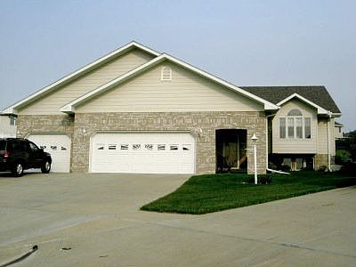 1st image of 4706 Stoneridge Ct