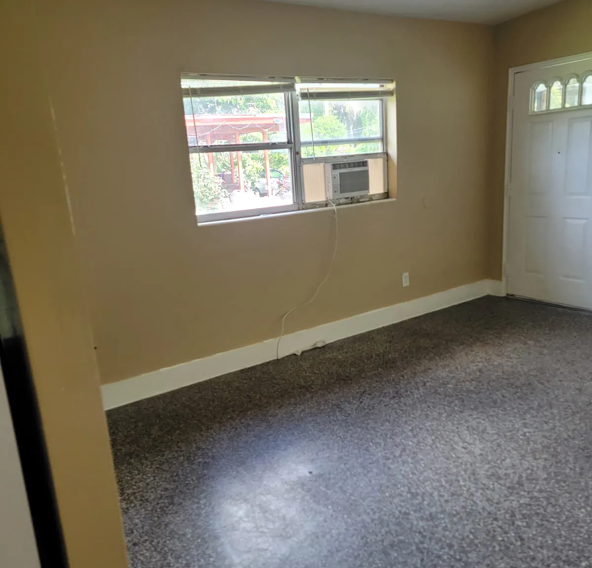 2 bed, 900 sqft, $1,350 — Photo 3