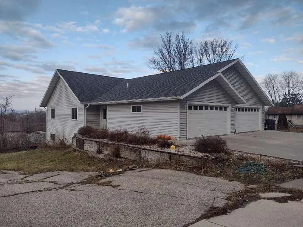 2007 Sunset LANE #2009, La Crosse, WI 54601