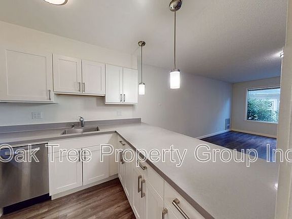 4th image of 351 Lester Ave #351-01A