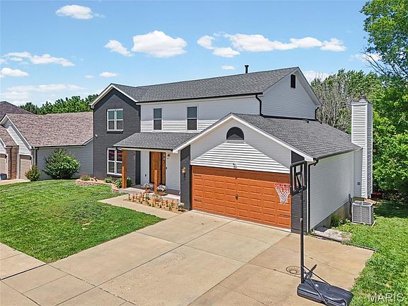 3rd image of 1145 Hickory Ridge Trl