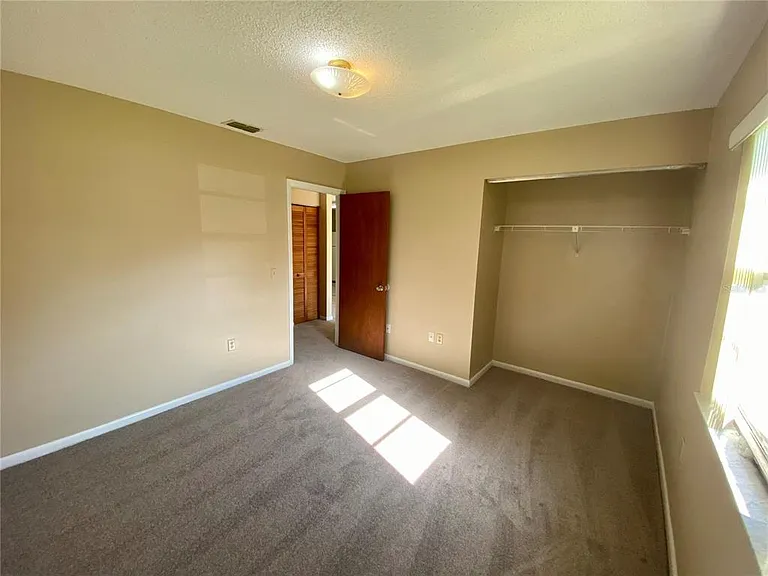20004 Suncrest Dr — Photo 5