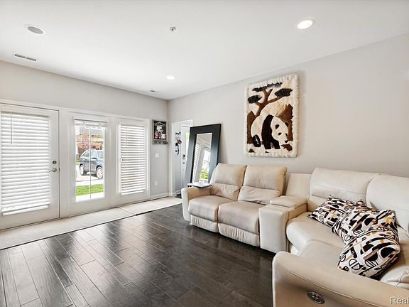 5th image of 5662 Arbor Chase Dr