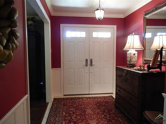 3rd image of 1411 Everglades Dr