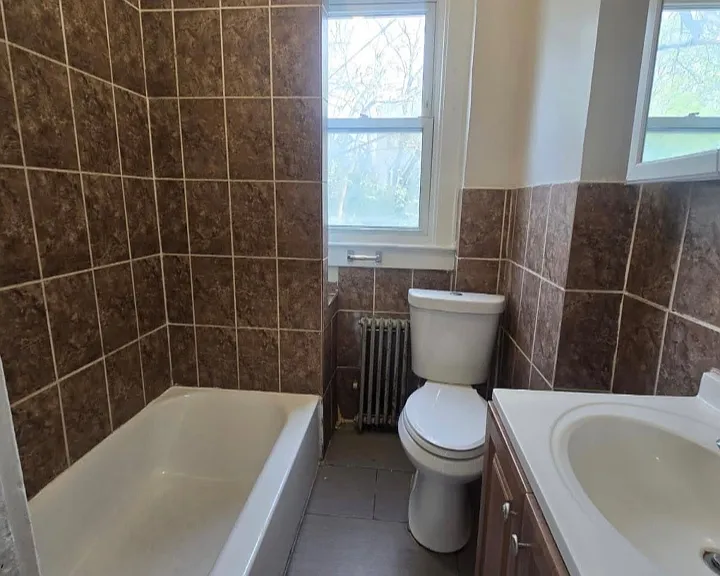 54 Princeton St #2L — Photo 6