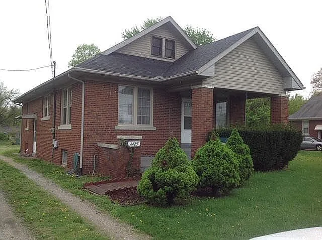 4425 Covert Ave photo 1