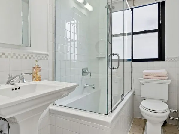 235 East 22nd Street image 6 of 14