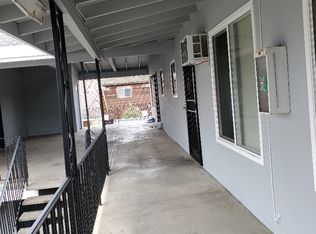 137 W 19th St APT 8, Merced, CA 95340