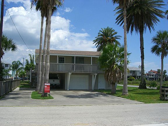 3rd image of 4428 Pelican Way
