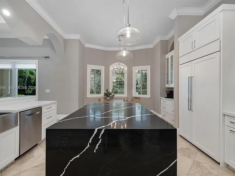 6890 SW 94th St — Photo 5