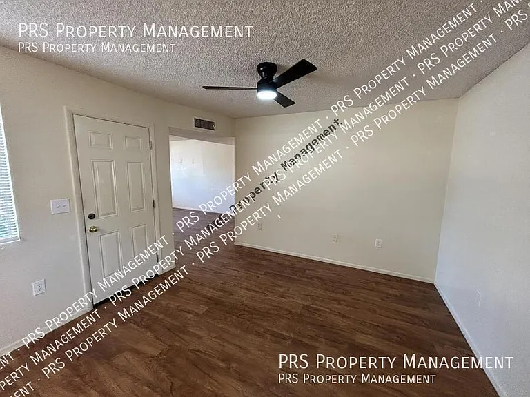 3147 E Edgewood Ave — Photo 8