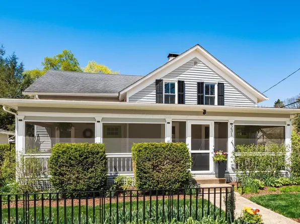 231 N Granger St, Granville, OH 43023