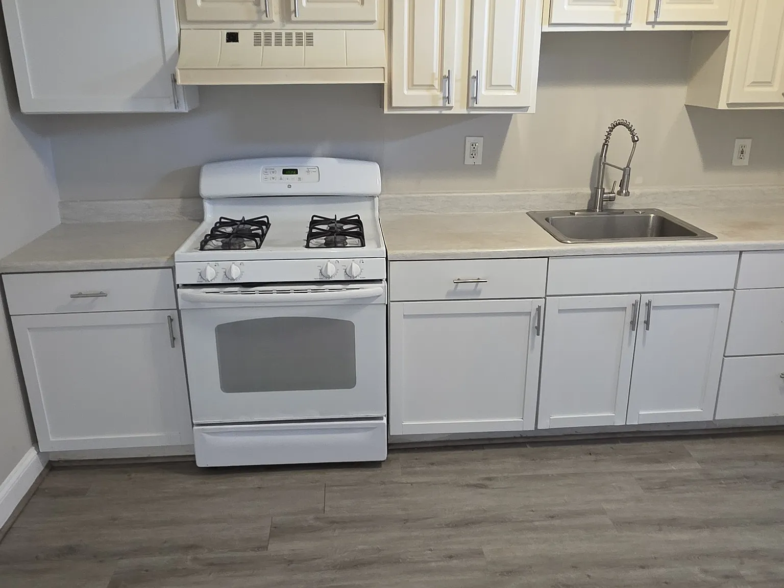 3027 Wylie Ave — Photo 4