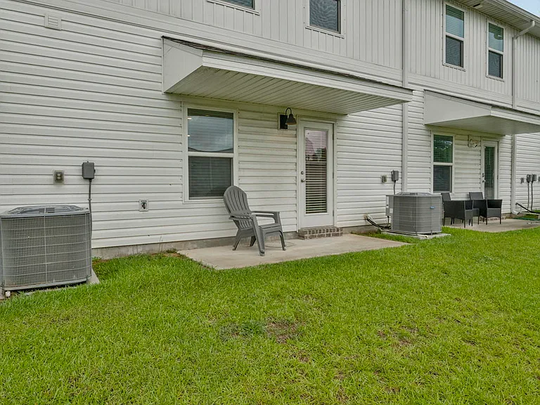 6356 Grove Park Dr — Photo 37