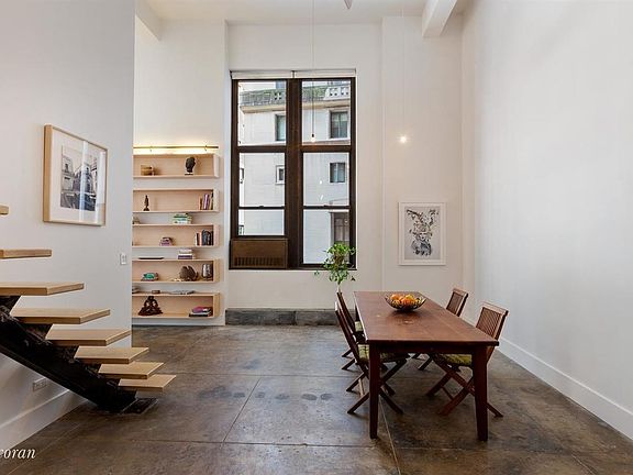 2nd image of 3 Hanover Sq APT 2D