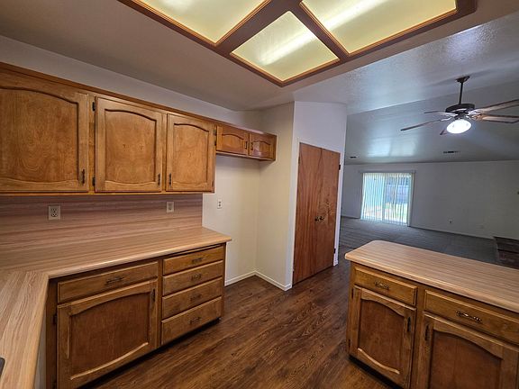 5th image of 1846 N Selina Ct