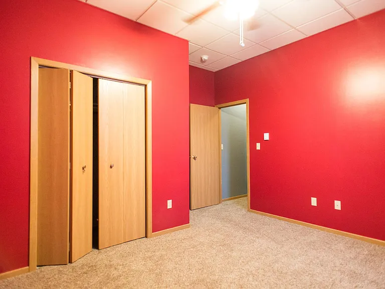411 Broadway N #102 — Photo 7