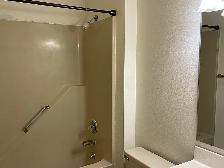 510 S Van Buren St #7 — Photo 14