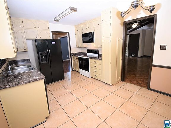 4th image of 1881 Tall Timbers Cir