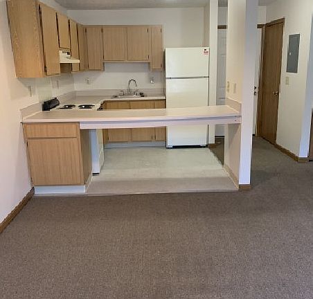 3rd image of 40 Edgewood Ave #40
