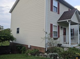 355 Warren St NW, Christiansburg, VA 24073